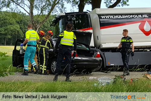 Ernstig ongeval in Enschede met tankwagen en auto [+foto]