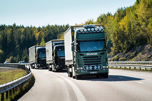Scania sluit zich aan bij eerste grensoverschrijdende automatische truckkonvooien ter wereld