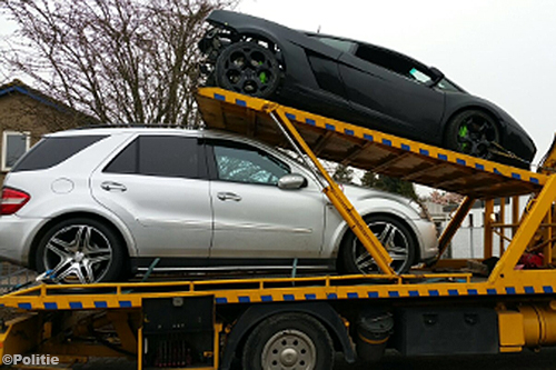 Vier dure auto’s in beslag genomen in Sas van Gent