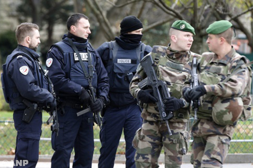Twee zware explosies bij politieactie Brussel