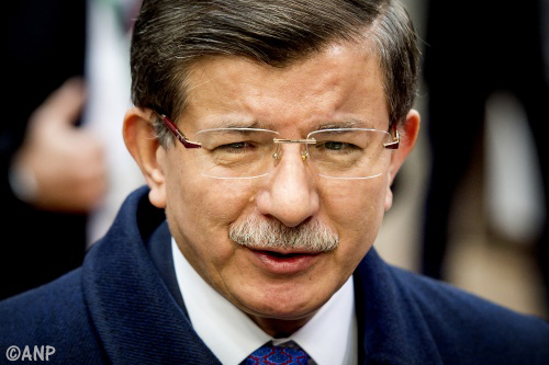 Turkse premier Davutoglu stopt als partijleider 