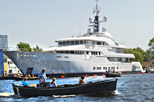 Jachtenmaker Royal Van Lent bouwt nieuwe werf in Amsterdam 