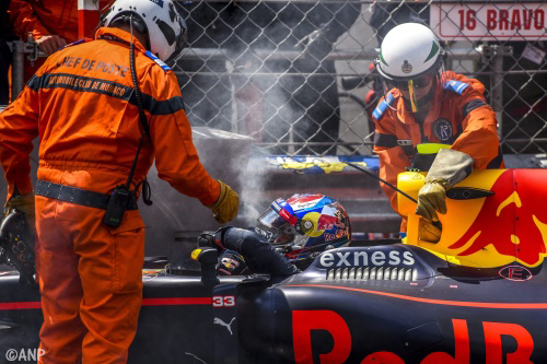 Max Verstappen valt uit in GP Monaco 
