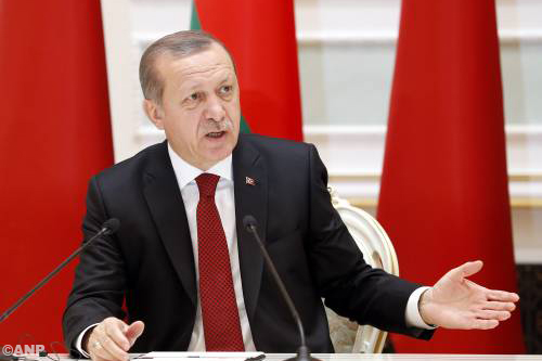 Erdogan dreigt 'grens open te gooien'