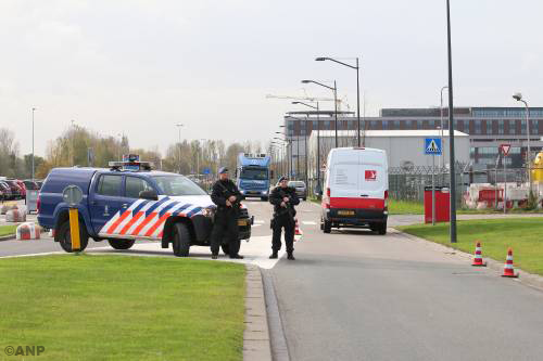 Controles marechaussee luchthaven Rotterdam vanwege terreurdreiging [+foto's]
