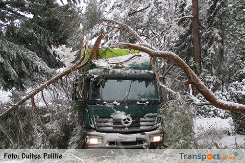 Sneeuw zorgt opnieuw voor overlast op Duitse wegen [+foto's]