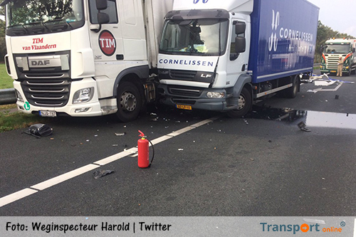 Ongeval met twee vrachtwagens op A12 [+foto]