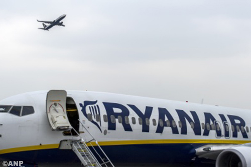 Ryanair naarstig op zoek naar personeel
