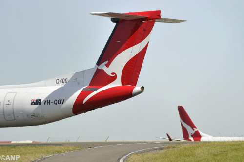 Spoedontruiming Qantas vliegtuig op luchthaven van Perth [+video]