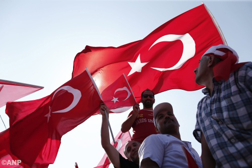 Geschorste docenten de straat op in Turkije 