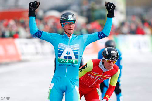 Simon Schouten wint marathon Noordlaren