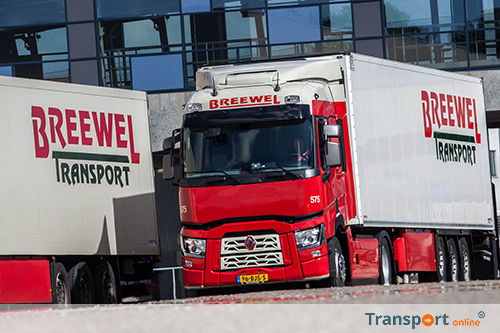 Twaalf Renault Trucks T-trekkers voor Breewel Transport