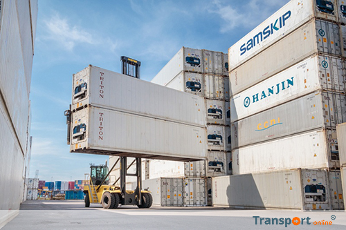 Nieuwe Hyster Empty Containerhandler tilt met gemak twee containers
