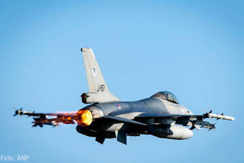 F-16's lucht in voor onderschepping