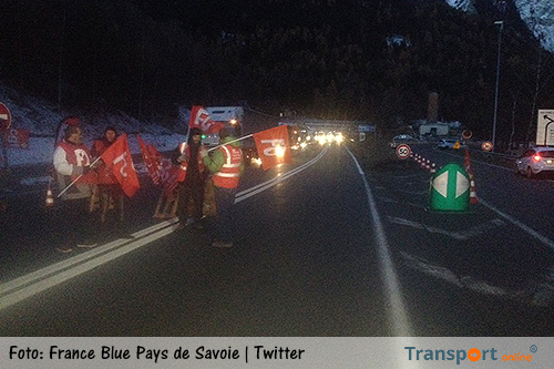 Blokkade-acties bij Frejus tunnel door vrachtwagenchauffeurs [+foto's]