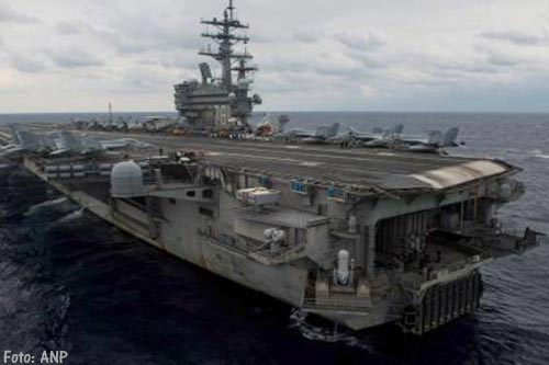 Amerikaans marinetoestel stort in zee