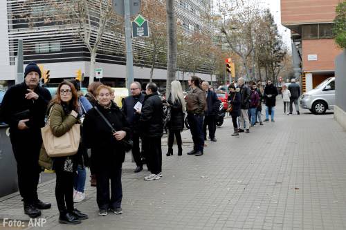 Lange rijen voor Catalaanse stemlokalen