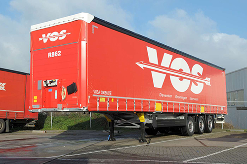 44 nieuwe Schmitz Cargobull schuifzeilopleggers voor Vos Deventer