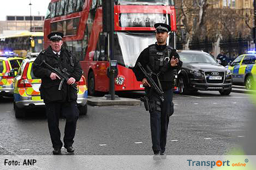 'Vrouw omgekomen bij aanslag Londen' [+foto's]
