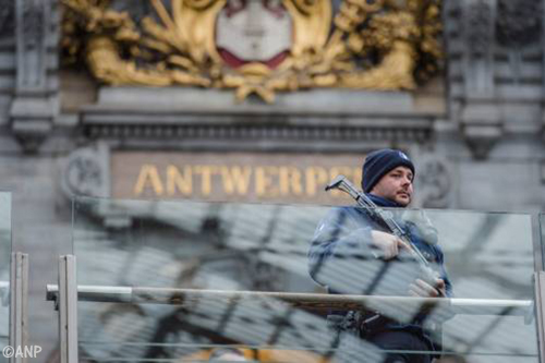 Parket bevestigt vondst wapens Antwerpen