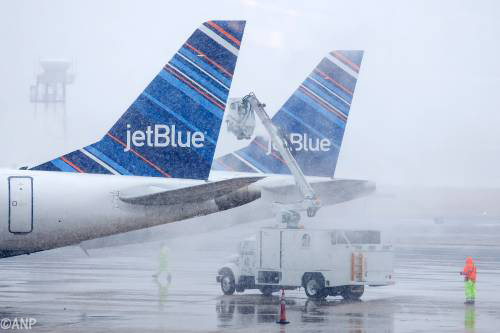Veel vluchten vervallen in VS door sneeuwstorm Stella
