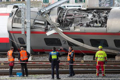 Gewonden bij ontsporing trein in Zwitserland [+foto]