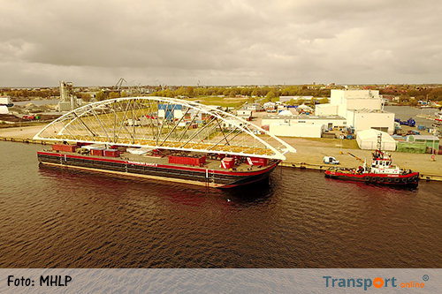 Wagenborg vervoert 760 ton zware brug