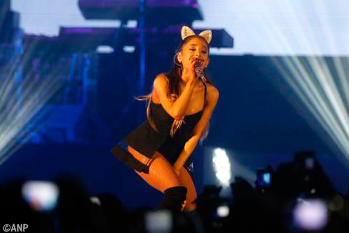 'Ariana Grande legt tournee stil na aanslag'