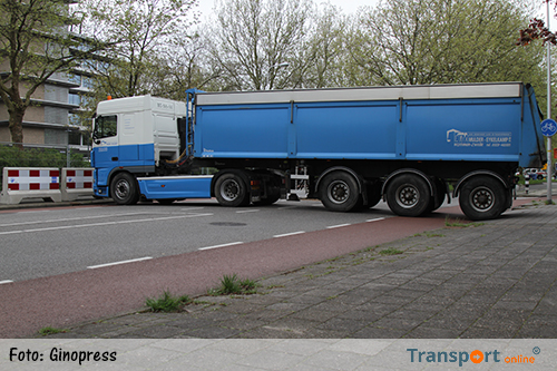 Zwolle zet vrachtwagens in om veiligheid te waarborgen tijdens Bevrijdingsfestival [+foto]