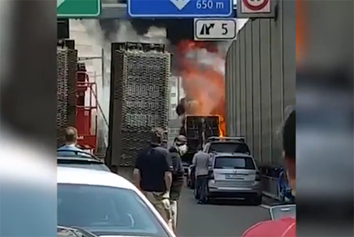 Nederlandse vrachtwagen in brand op Zwitserse A2 [+video]