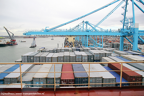 Containerterminals APM voor vierde dag dicht