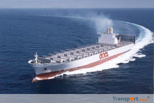 Grootste containerschip ter wereld 'OOCL HongKong' komt naar Rotterdam