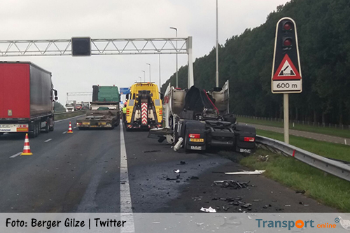 Ongeval met twee vrachtwagens op A29 [UPDATE+foto]