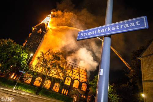 Grote brand in kerk Rotterdam [+video]