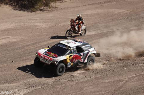 Autocoureur Sébastien Loeb wint opnieuw etappe in Dakar Rally 