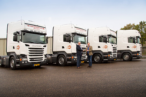 Vier nieuwe Scania trekkers voor Den Ouden