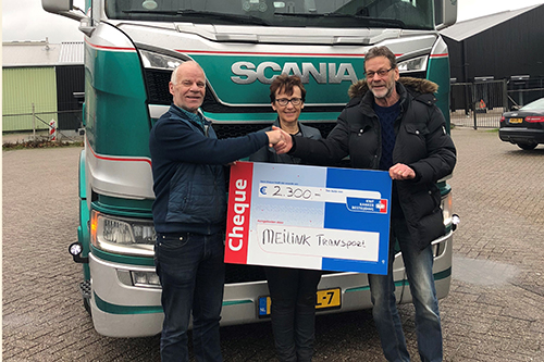 Jubilerend Meilink Transport schenkt donatie aan KWF