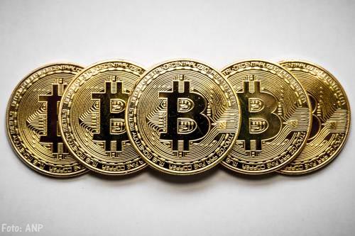 Bitcoin duikt onder de 10.000 dollar