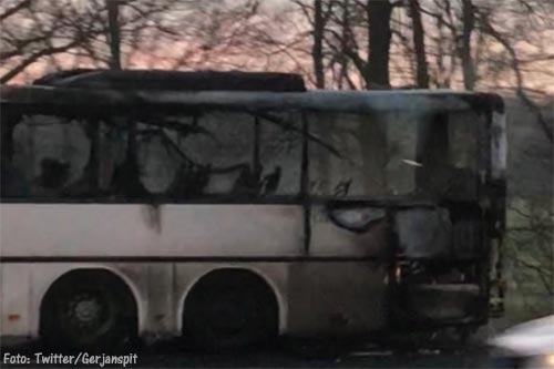 Bus in brand op A28 [+foto]