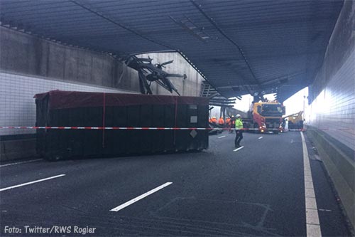 Zeeburgertunnel weer open na ongeval [+foto's]