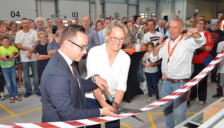PostNL opent pakkettensorteercentrum in Venlo