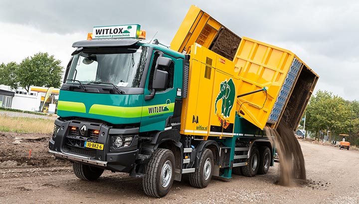 Renault Trucks K voor Witlox Wegenbouw & Groentechniek