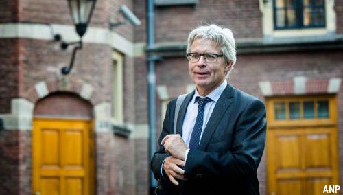 Burgemeester Leeuwarden Ferd Crone kondigt vertrek aan