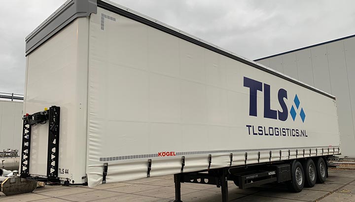 Twee nieuwe Kögel schuifzeiltrailers voor TLS Logistics Vaassen
