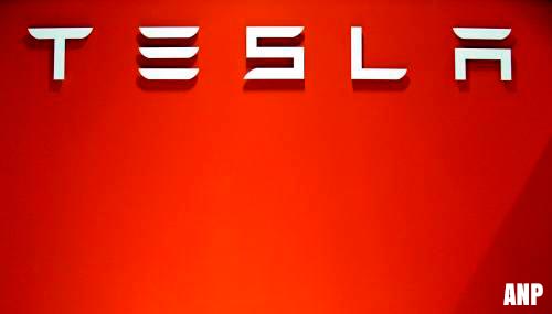Musk hint op samenwerking Tesla en Daimler