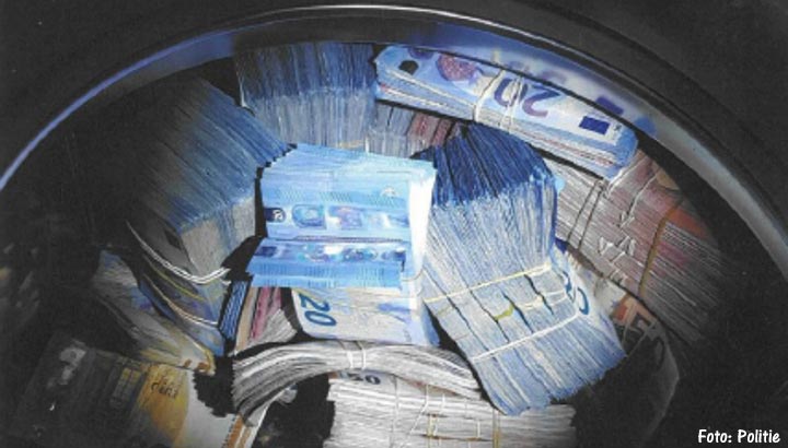 Rechercheurs vinden 350.000 euro in wasmachine