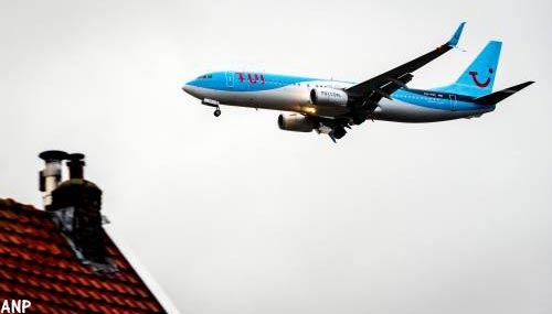Vrouw opgepakt na bommelding op TUI-vlucht