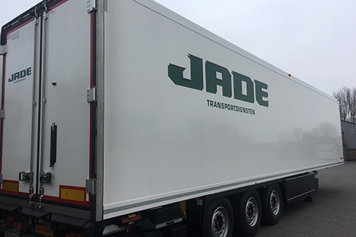 Twee nieuwe Wezenberg koelopleggers voor Jade Transportdiensten