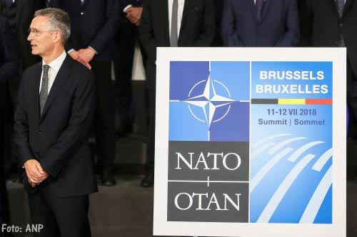 NAVO stuurt zeven Russische diplomaten weg