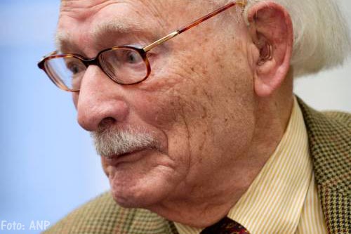 Oorlogsheld en senator Johan van Hulst overleden